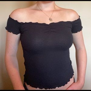 Hollister off the shoulder top, size small!